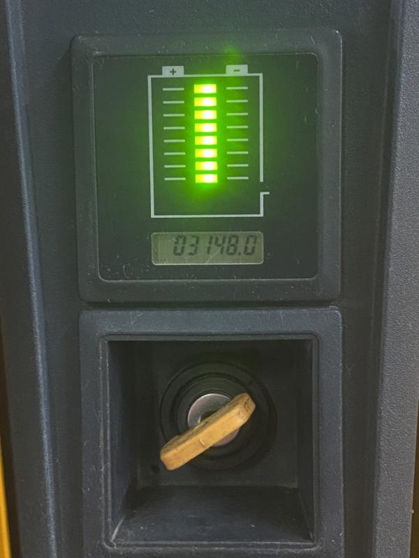 Elektro-Gehstapler, Niederflurhubwagen, Ameise, Deichselstapler, Batterie aus Bj 2025