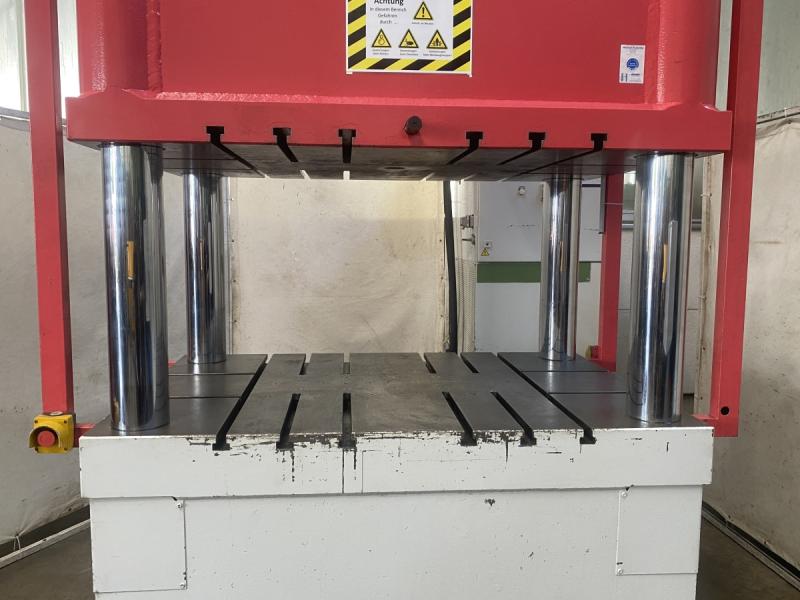 4-Säulen Hydraulikpresse, Werkzeuprobierpresse, Gleichlaufpresse