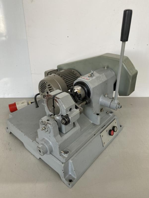 Endenbearbeitungsmaschine, Stangenandrehmaschine, Stangenanfasmaschine, Zentriermaschine