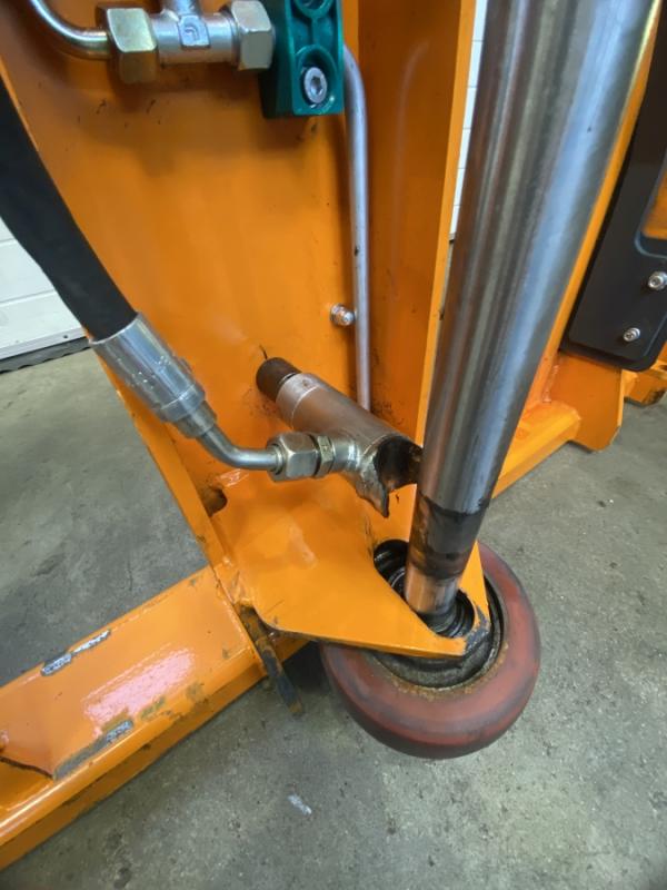 Routenzug mit 4 Stück Liftrunner- Routenwagen STILL, Anhänger, Transportwagen, Plattformwagen