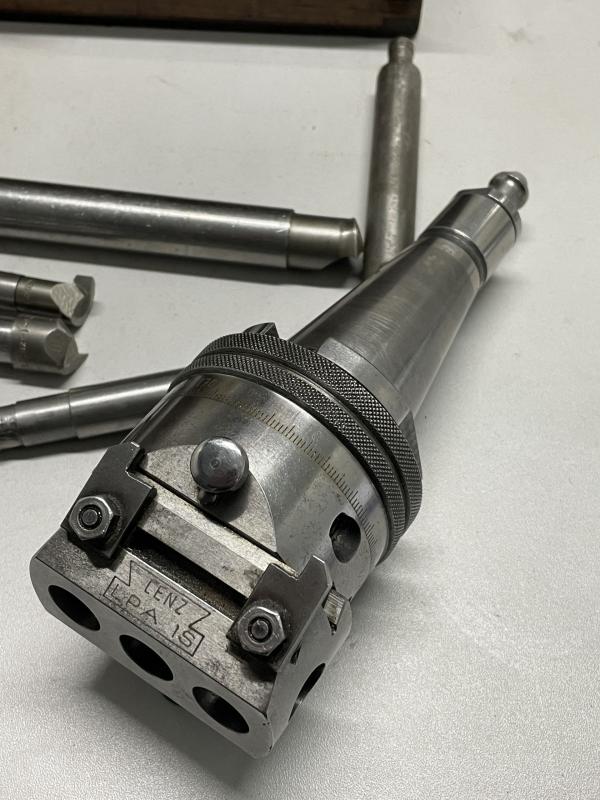 Universal Plan- und Ausdrehkopf, Spindelwerkzeug, Spindelkopf mit SK40 Universal Plan- und Ausdrehkopf, Spindelwerkzeug, Spindelkopf mit SK40