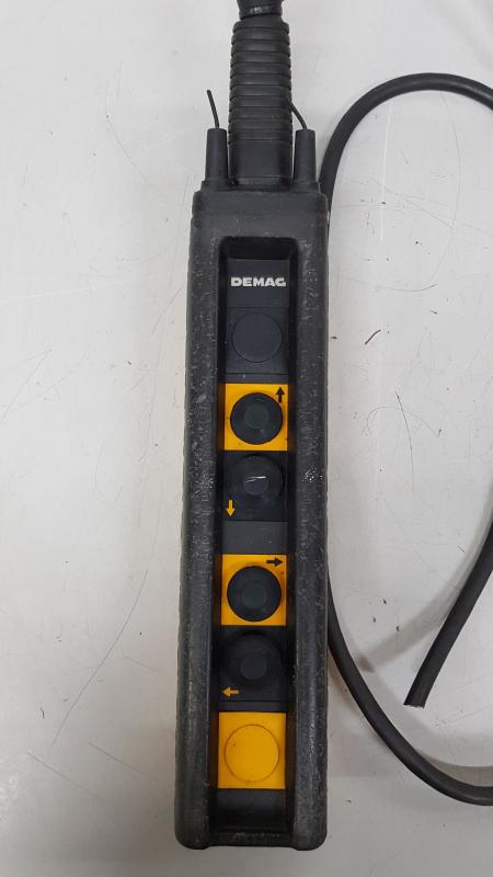 Bedienflasche, Steuerschalter für DEMAG Hubwerk (Kettenzug), Hängetaster, Kranflasche, Kransteuerung