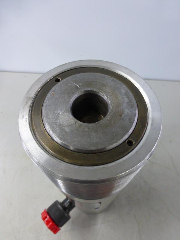 Einfachwirkender Leichtmetallzylinder mit Federrückzug, Hydraulikstempel, Hydraulikzylinder, Lukaszylinder, Maschinenheber