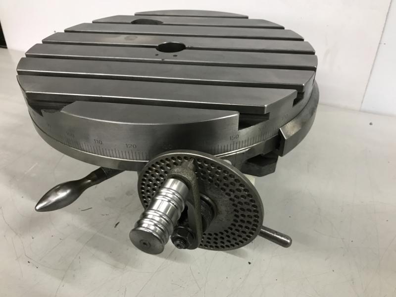 Rundtisch, Rundteiltisch mit Kurbel und Lochscheibe