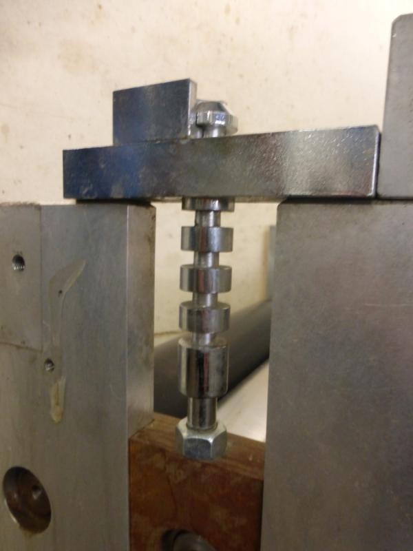 Richtmaschine, Band-Richtgerät mit Getriebemotor , Richtapparat für Pappe, Bandstraffer