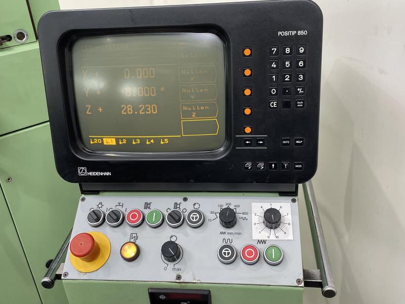 Univ. Werkzeugfräsmaschine