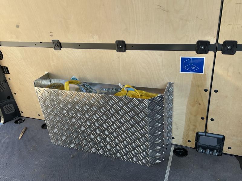 ALU Radkastenverkleidung mit Ablagefach für Transporter, Radkastenschutz