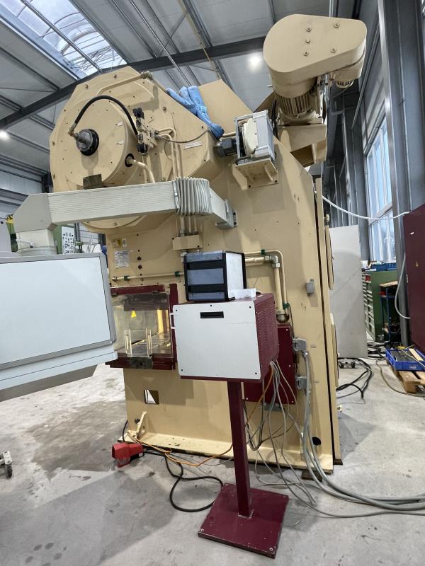 Einständer - Exzenterpresse mit Walzenvorschub MABU