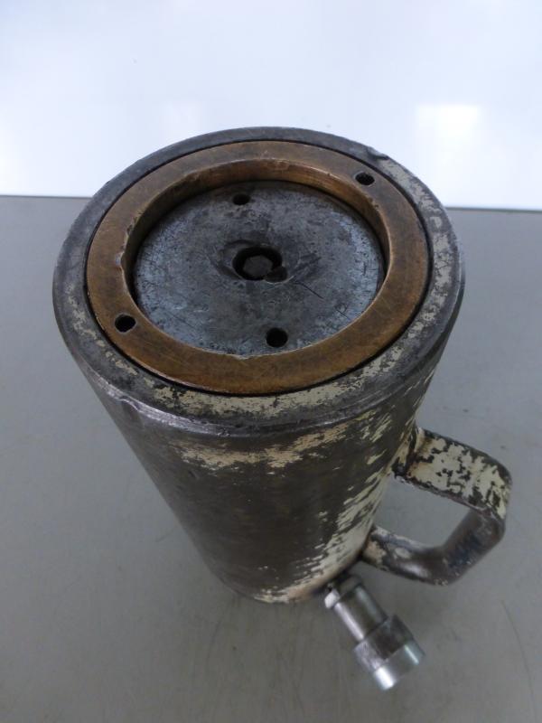 Einfachwirkender Hydraulikzylinder mit Federrückzug, Hydraulikstempel, Lukaszylinder, Maschinenheber