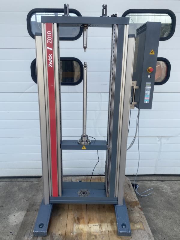 Statische Materialprüfmaschine Universalprüfmaschine AllroundLine mit zwei Prüfräumen