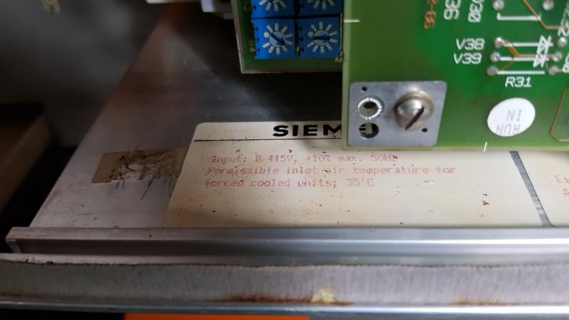 Gleichstrom- Hauptspindelantriebe, Stromrichtergeräte mit digitaler Reglung Simoreg V55 Spindelmodul, Antriebsregler, Gleichrichter, Gleichstromregler Gleichstrom- Hauptspindelantriebe, Stromrichtergeräte mit digitaler Reglung Simoreg V55 Spindelmodul, Antriebsregler, Gleichrichter, Gleichstromregler