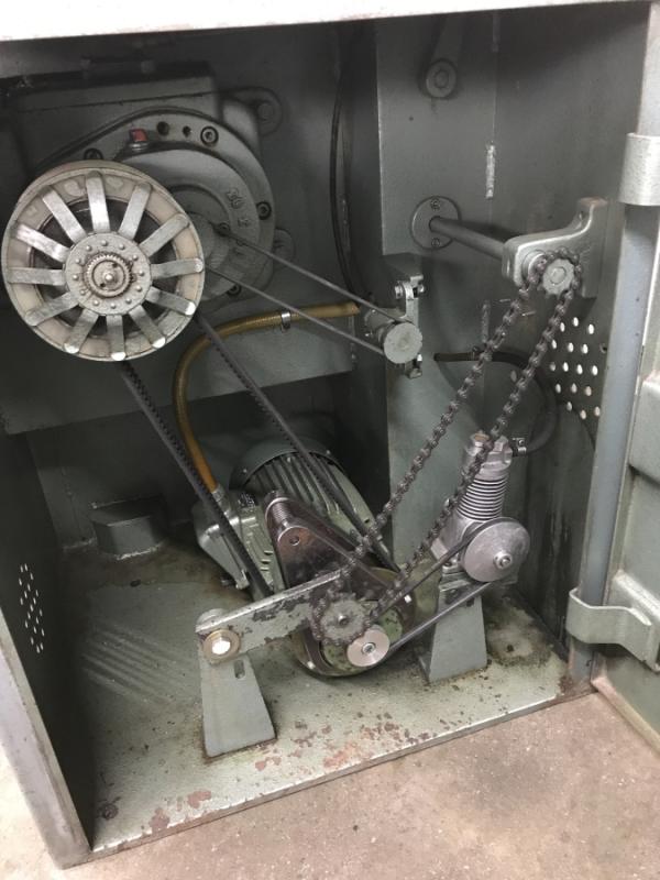 Vertikal Bandsäge, Bandsägemaschine