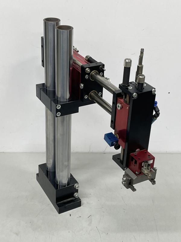 Pneumatischer Pick & Place Manipulator, Ladeeinheit wie Scara Roboter mit Parallel-Greifer