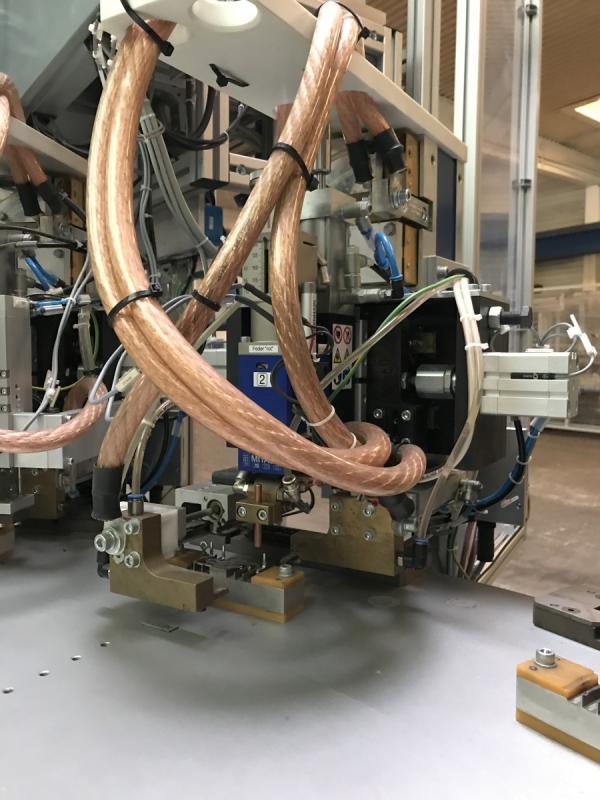 Rundtaktautomat Sondermaschine mit Hydraulikpresse TOX + Rundschalttisch, Rundtakttisch WEISS Rundtaktautomat Sondermaschine mit Hydraulikpresse TOX + Rundschalttisch, Rundtakttisch WEISS