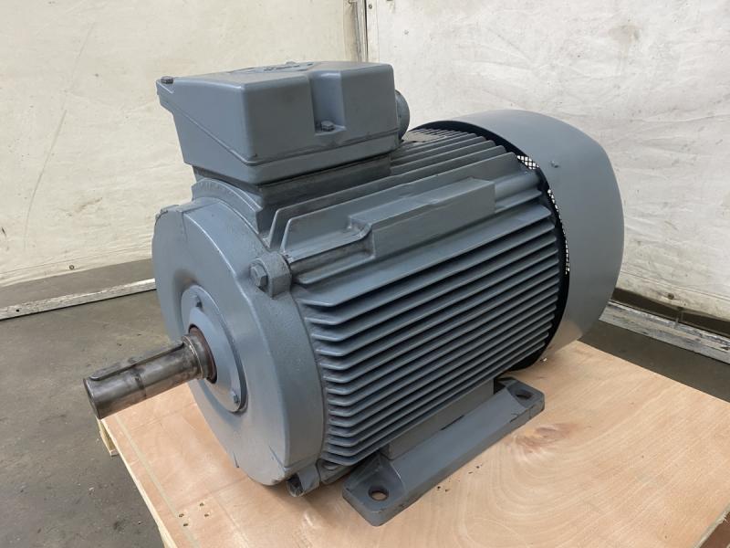 Drehstrom Elektromotor 55 kW Drehstrommotor Kraftstrommotor, E-Motor, Käfigläufer, Asynchronmotor