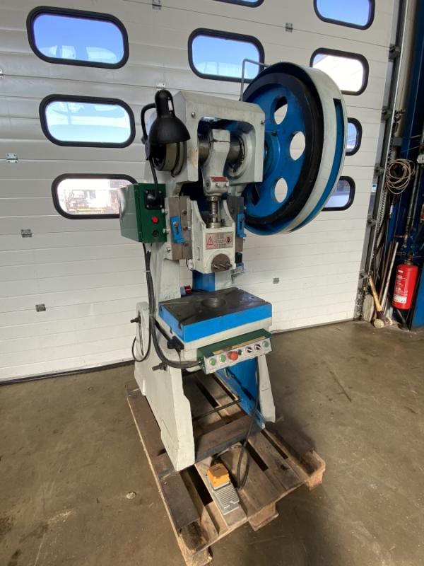 Einständer Exzenterpresse (Reparaturbedürftig)