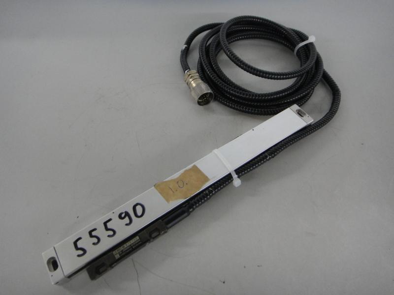 Defekter Glasmaßstab, inkrementales Längenmesssystem, Maßstab mit Glaslineal für Positionsanzeige