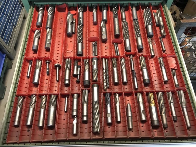 Posten Fräser (über 40 Stück), Schaftfräser, Schruppfräser, Radienfräser, Spiralbohrer