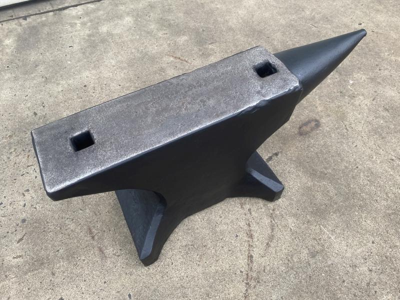 Amboss mit Rund- und Rechteckhorn 195 kg - Einheitsamboss, Böhmische Form