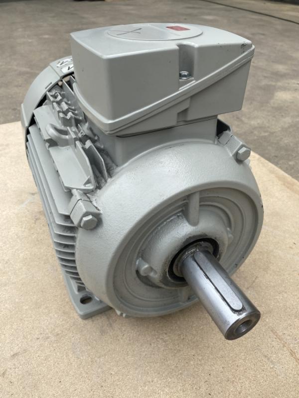 Drehstrom Elektromotor 7,5 kW Drehstrommotor Kraftstrommotor, E-Motor, Käfigläufer, Asynchronmotor