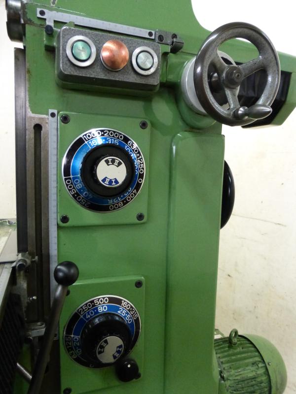 Univ. Werkzeugfräsmaschine