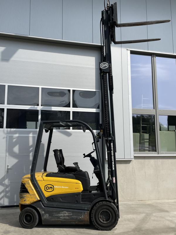Elektro Gabelstapler Traglast 2500 kg, Hubhöhe 4340 mm mit Batterie aus Bj. 2022 + Ladegerät