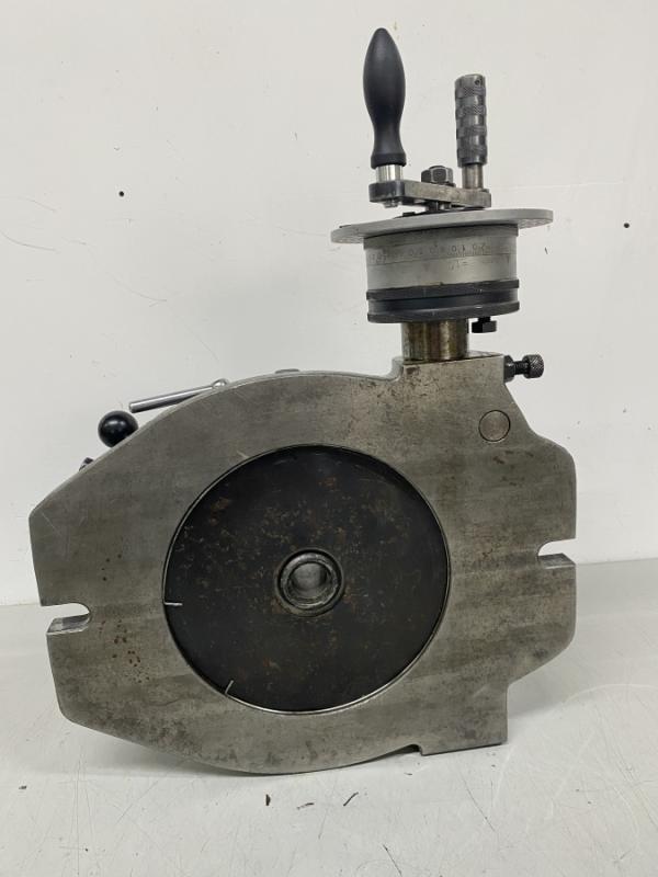 Rundtisch, Rundteiltisch mit Kurbel und Lochscheibe