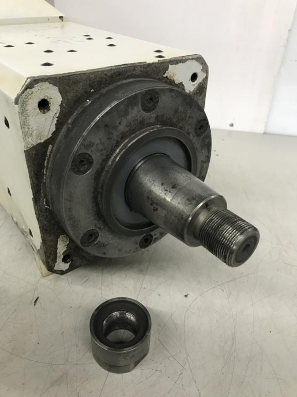 Hauptspindel, Schleifmaschinenspindel, Spindelkopf Reparaturbedürftige Schleifspindel, Lager defekt