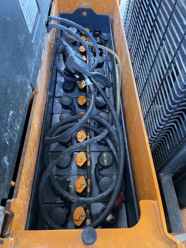 E-Deichselstapler, Elektro-Gehstapler, Mitfahr-Deichselstapler 1400 kg, Hubhöhe 5475 mm E-Deichselstapler, Elektro-Gehstapler, Mitfahr-Deichselstapler 1400 kg, Hubhöhe 5475 mm