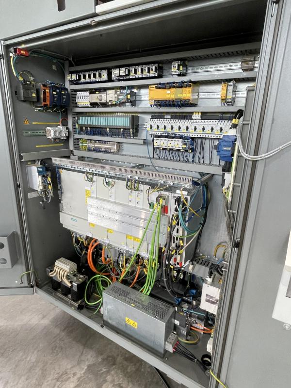 CNC Vertikal Fahrständer-Bettfräsmaschine mit Heidenhain iTNC 530