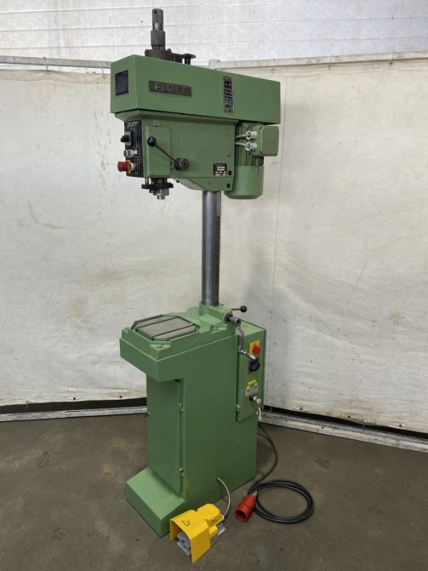 Gewindeschneidmaschine mit Leitpatronen, Bohrmaschine mit MK2