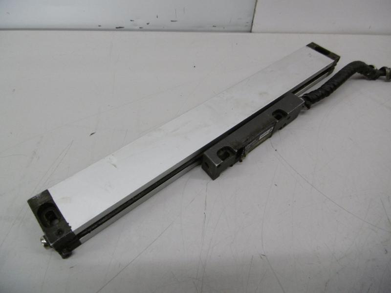 Glasmaßstab, inkrementales Längenmesssystem, Linear Scale, Linear Encoder, Maßstab mit Glaslineal für Positionsanzeige