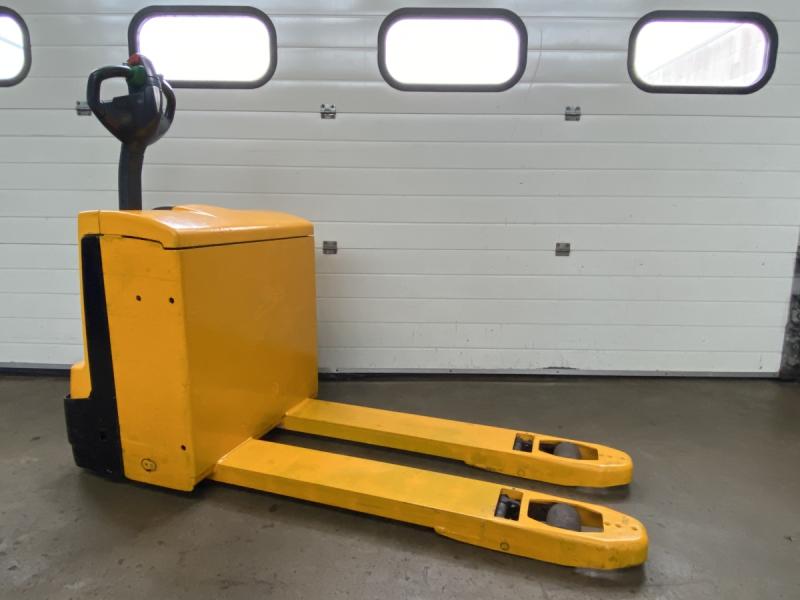 Elektro-Gehstapler, Niederflurhubwagen, Ameise, Deichselstapler