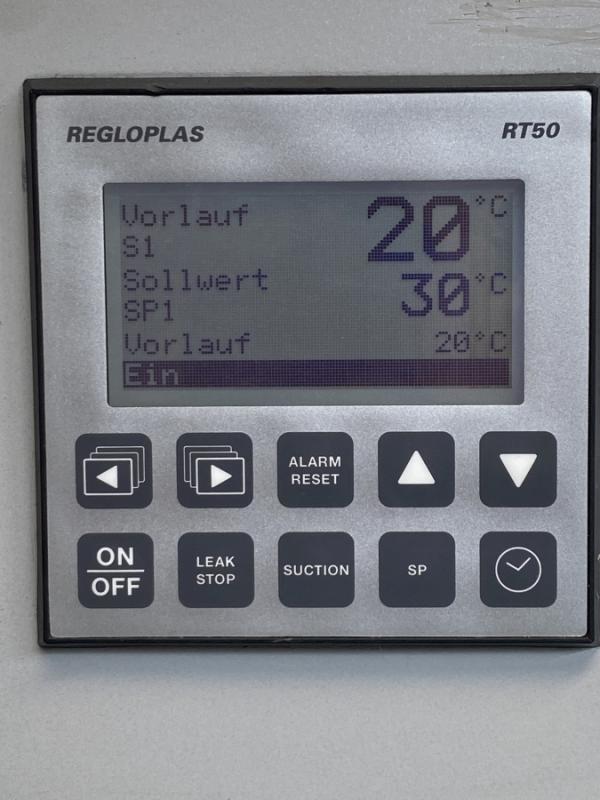 Universal Temperiergerät mit Elektroheizung und Anschlüssen für Fremdkühlung
