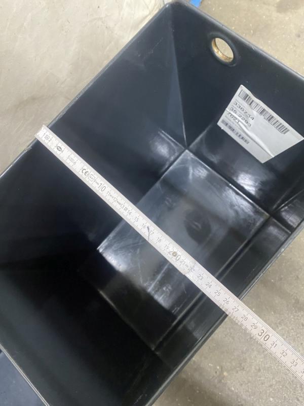 Batterietrog, Batteriebehälter, Stahltrog für 12 Zellen Staplerbatterie Batterietrog, Batteriebehälter, Stahltrog für 12 Zellen Staplerbatterie