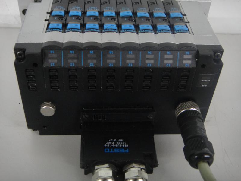 Ventilblock, Ventilinsel mit 8 Stück 3/2 Wegeventile und 24 Volt Magnetventile