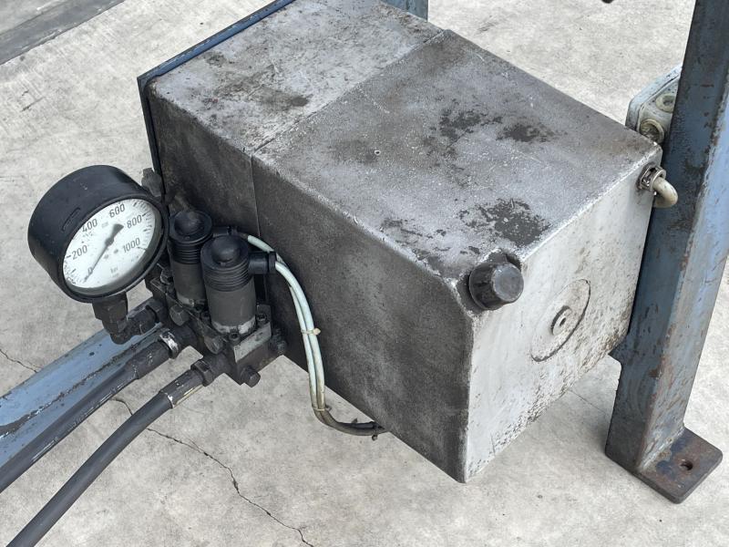 Automatischer Mehrzweck-Eisendreher, mit Aufsatz Ringbiegemaschine und Hydraulikaggregat 600 bar