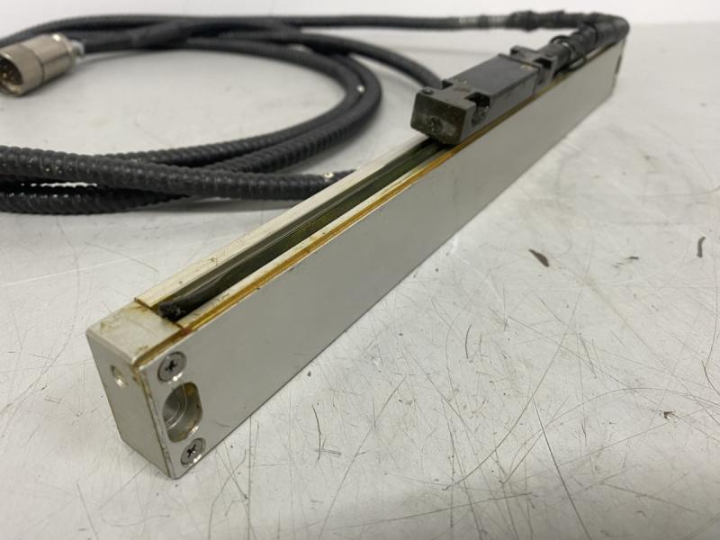 Glasmaßstab verbauter Tastkopf ohne Funktion,defekt, inkrementales Längenmesssystem, Glasmaßstab verbauter Tastkopf ohne Funktion,defekt, inkrementales Längenmesssystem,