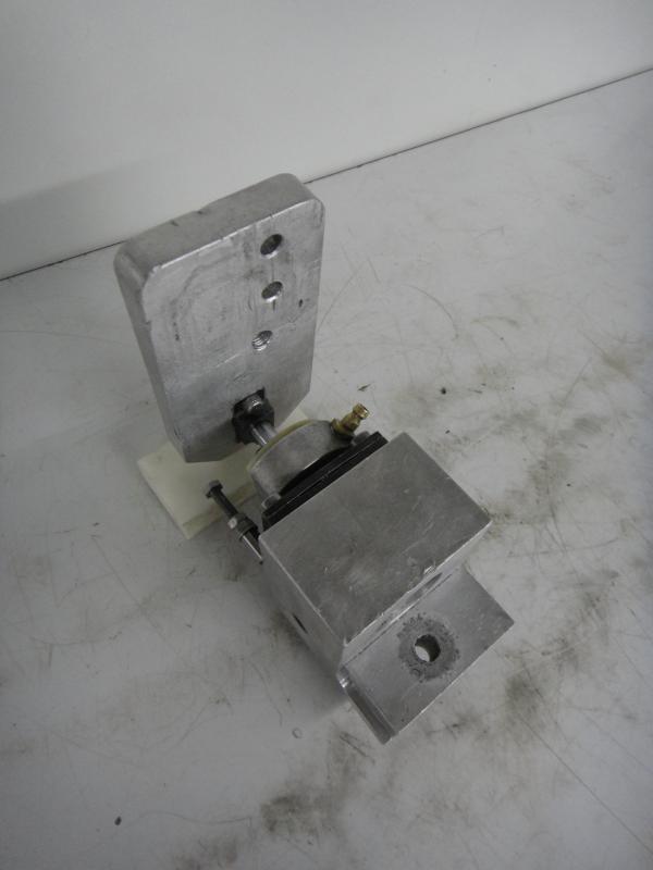 Pneumatische Schwenkspanner DE-STA-CO Schwenkzylinder, Schwenkantrieb, Druckluftspanner