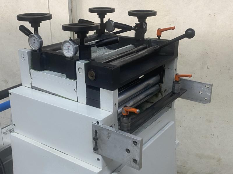 Bandrichtmaschine für Bandmaterial vom Coil, Bandanlage für Coilverarbeitung Breite 400 x Dicke 2mm