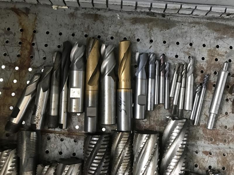 Posten Fräser (50 Stück), Schaftfräser, Schruppfräser, Schruppschlichtfräser, NC Anbohrer