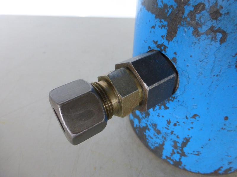 Einfachwirkender Hydraulikzylinder mit Federrückzug, Hydraulikstempel, Lukaszylinder, Maschinenheber