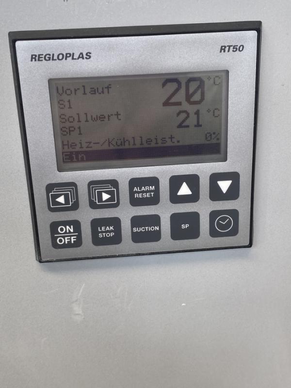 Universal Temperiergerät mit Elektroheizung und Anschlüssen für Fremdkühlung