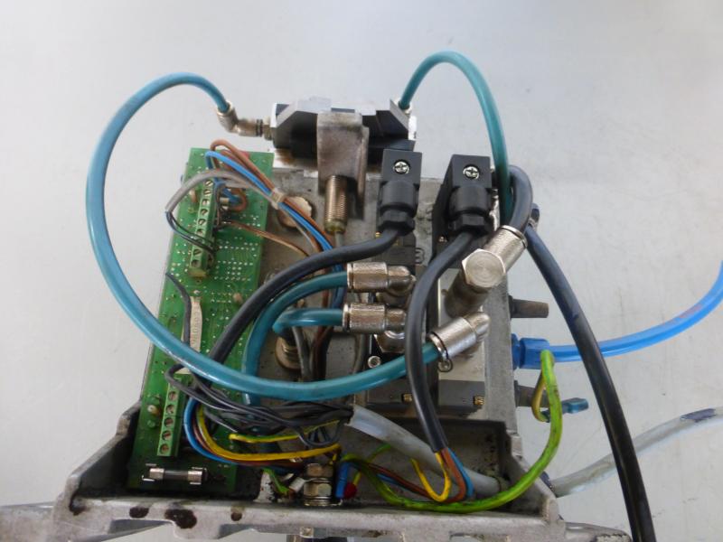 Düsenreinigungsautomat, Brennerreinigungs-Station, Reinigungsgerät für MIG MAG Roboterschweißanlagen Düsenreinigungsautomat, Brennerreinigungs-Station, Reinigungsgerät für MIG MAG Roboterschweißanlagen