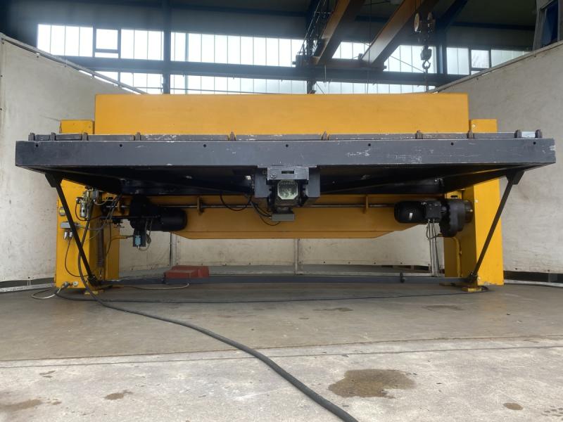 Schwenkbiegemaschine