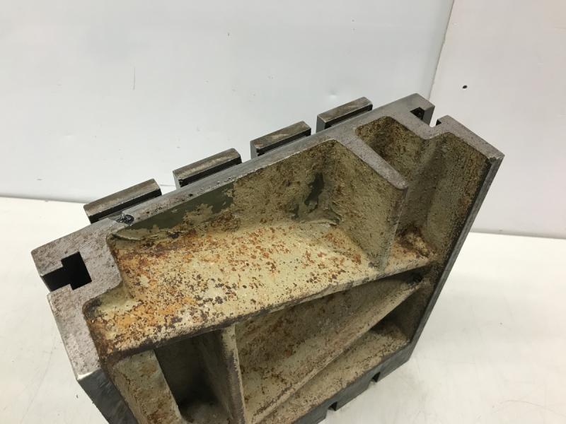 Aufspannwinkel, Winkeltisch mit T-Nuten Spannturm, Aufspannplatte, Aufspannklotz Aufspannwinkel, Winkeltisch mit T-Nuten Spannturm, Aufspannplatte, Aufspannklotz