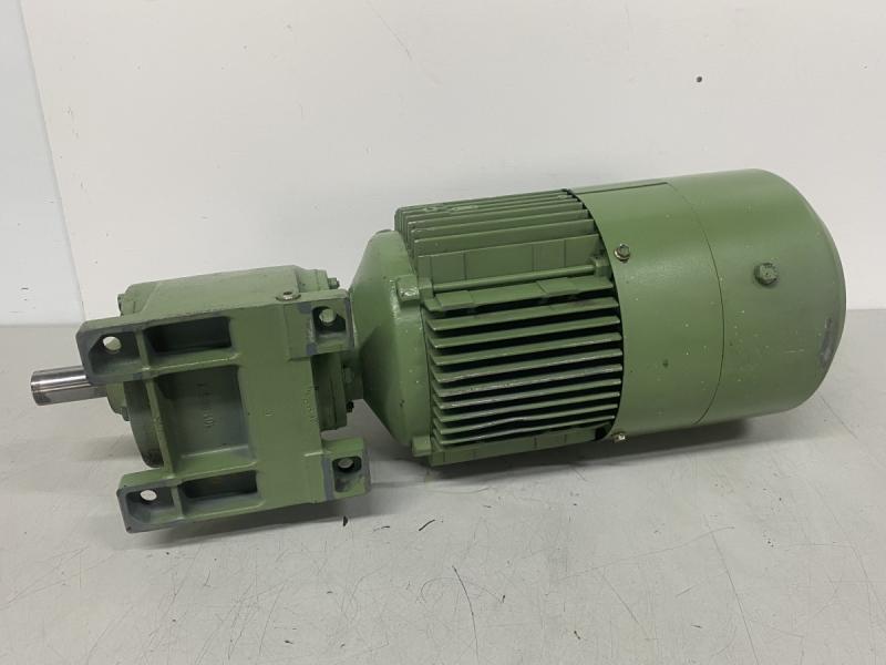 Polumschaltbarer Getriebemotor mit Fremdlüfter