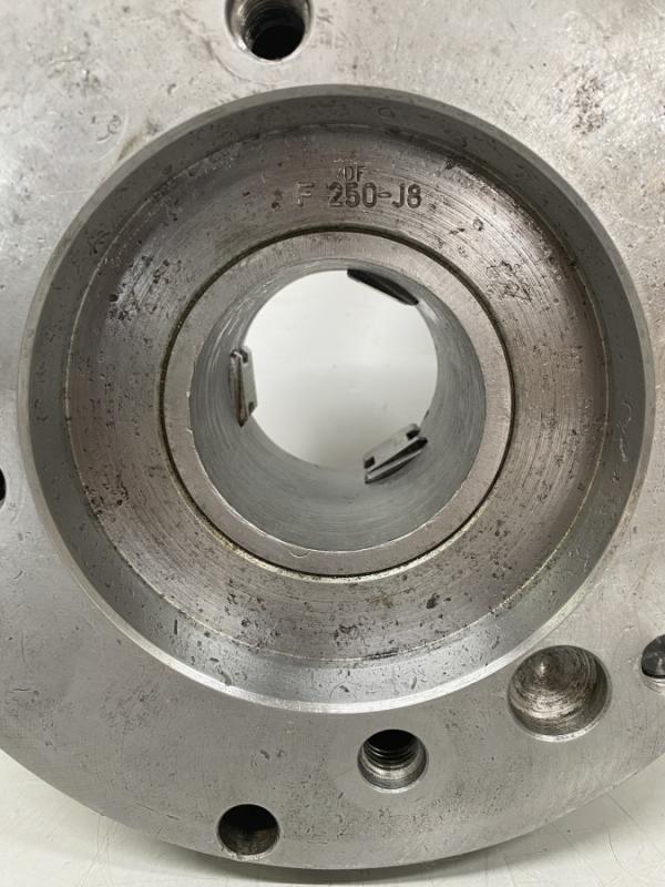 3-Backen Keilstangen-Drehfutter