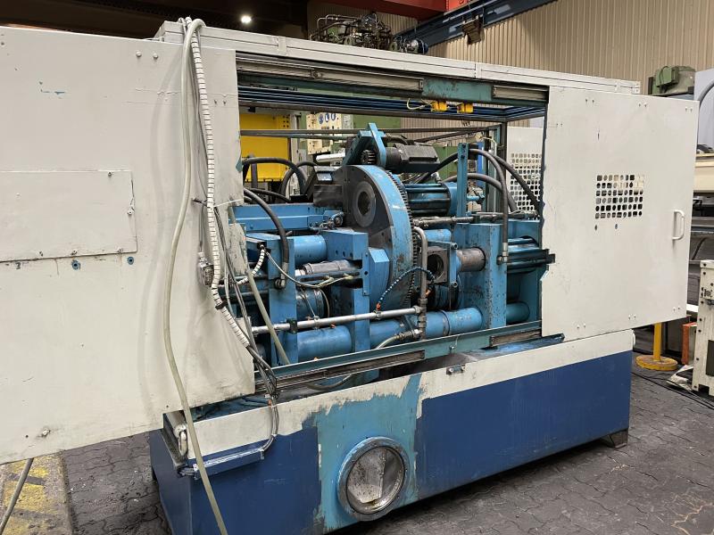 Hydraulische Brikettpresse für Schleifschlamm, Metallspäne, oder ähnliches Hydraulische Brikettpresse für Schleifschlamm, Metallspäne, oder ähnliches