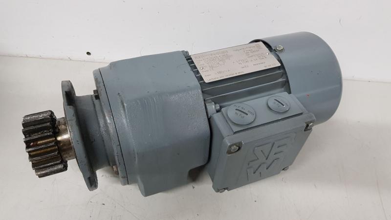 Getriebemotor mit 2 Motordrehzahlen, Polumschaltbar Dahlander 0,2 / 0,28 kW, Drehzahl 57 / 112 U/min